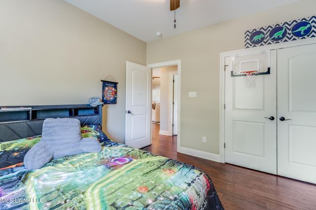 8112 Clamshell Avenue, Ocean Springs, MS 39564