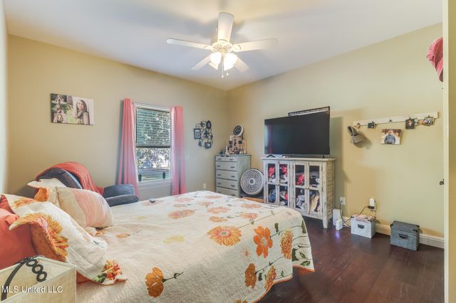 8112 Clamshell Avenue, Ocean Springs, MS 39564