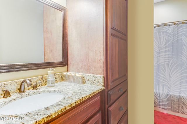 8112 Clamshell Avenue, Ocean Springs, MS 39564