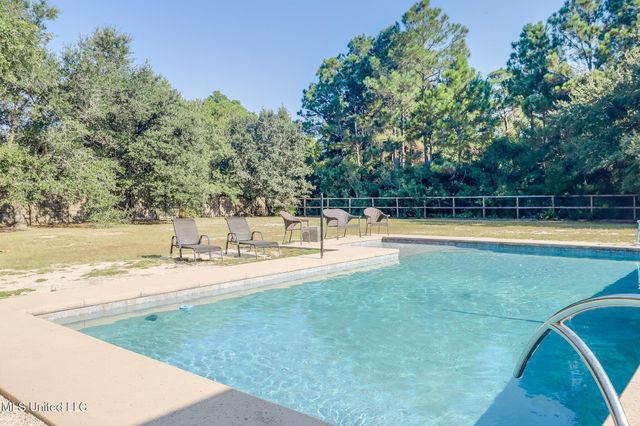 8112 Clamshell Avenue, Ocean Springs, MS 39564