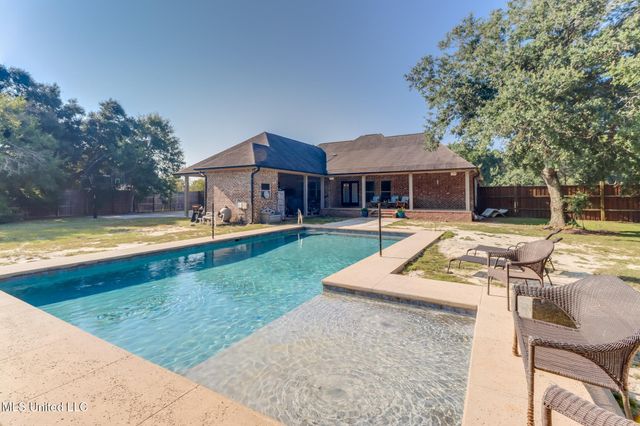 8112 Clamshell Avenue, Ocean Springs, MS 39564