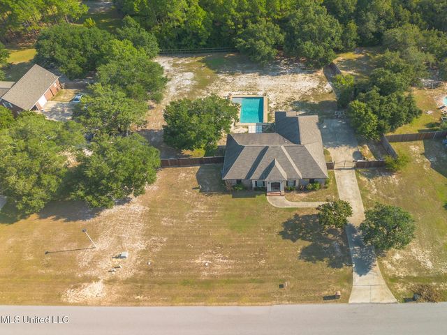 8112 Clamshell Avenue, Ocean Springs, MS 39564
