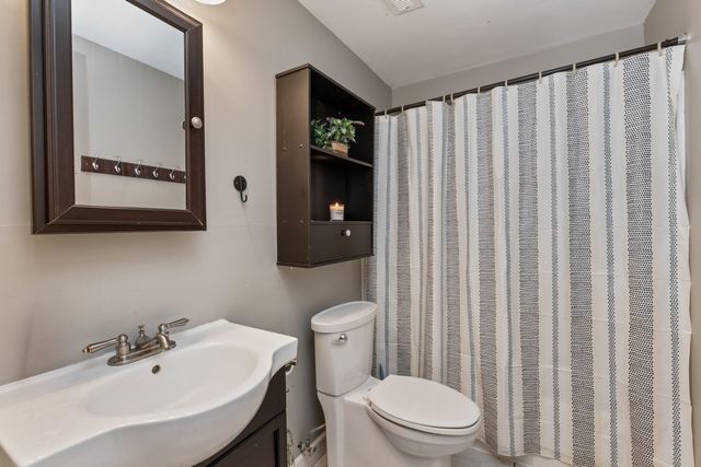 1209 S Todd St, Wichita, KS 67207