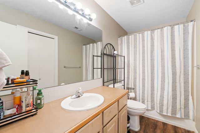 1209 S Todd St, Wichita, KS 67207