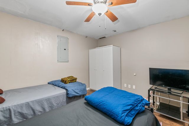 1209 S Todd St, Wichita, KS 67207