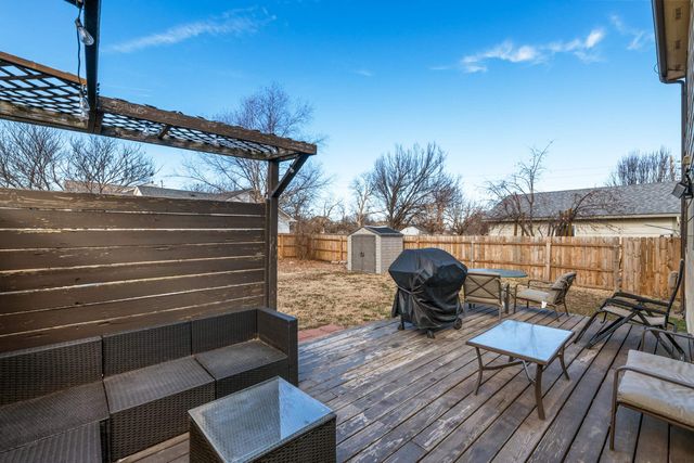 1209 S Todd St, Wichita, KS 67207