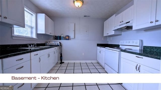 2752 MAMIE Lane, Lawrenceville, GA 30044