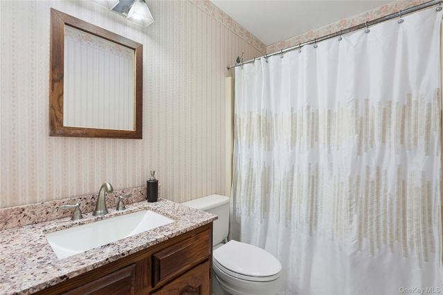 455 West Lane, East Marion, NY 11939