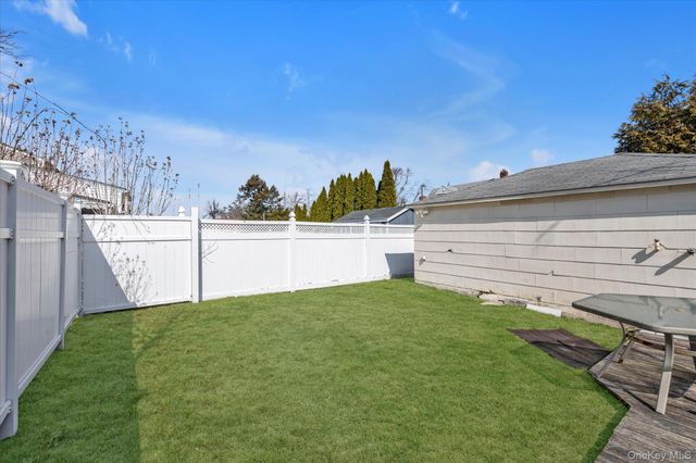 2463 Lindy Road, Westbury, NY 11590