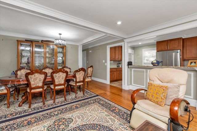 2463 Lindy Road, Westbury, NY 11590