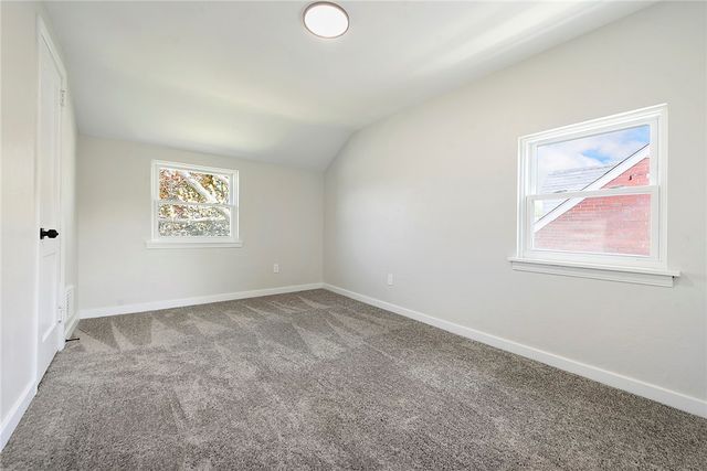 606 South Ave, Verona, PA 15147