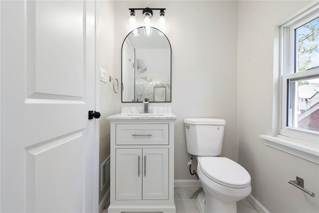 606 South Ave, Verona, PA 15147