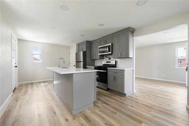 606 South Ave, Verona, PA 15147