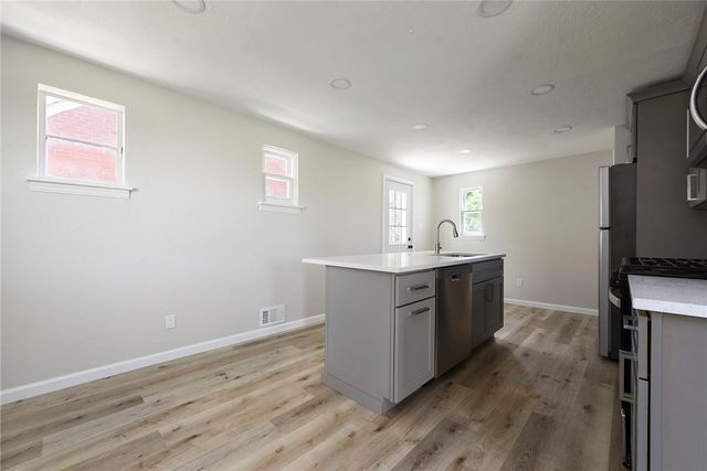 606 South Ave, Verona, PA 15147