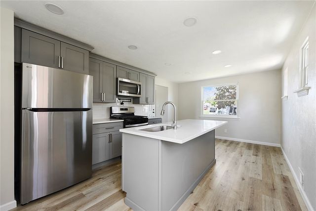 606 South Ave, Verona, PA 15147