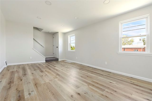 606 South Ave, Verona, PA 15147