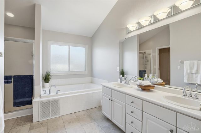 8588 Charleston Creek Drive, Mason, OH 45040