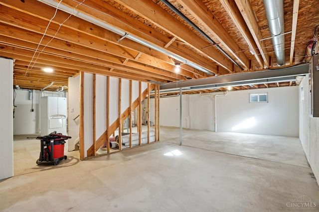 8588 Charleston Creek Drive, Mason, OH 45040