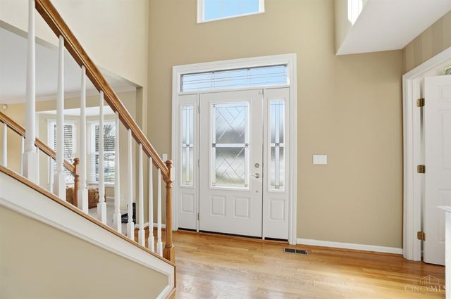 8588 Charleston Creek Drive, Mason, OH 45040