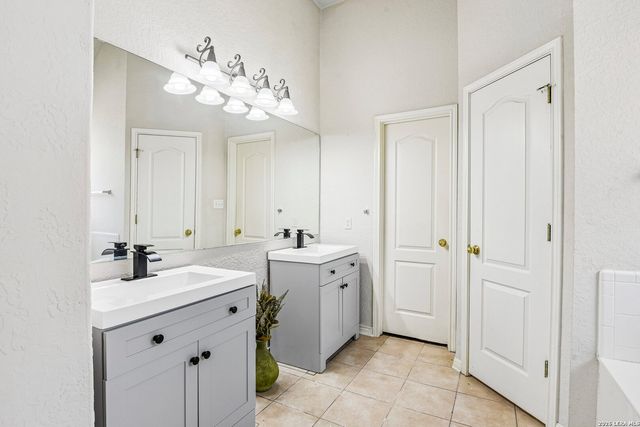3222 Navasota Cir, San Antonio, TX 78259