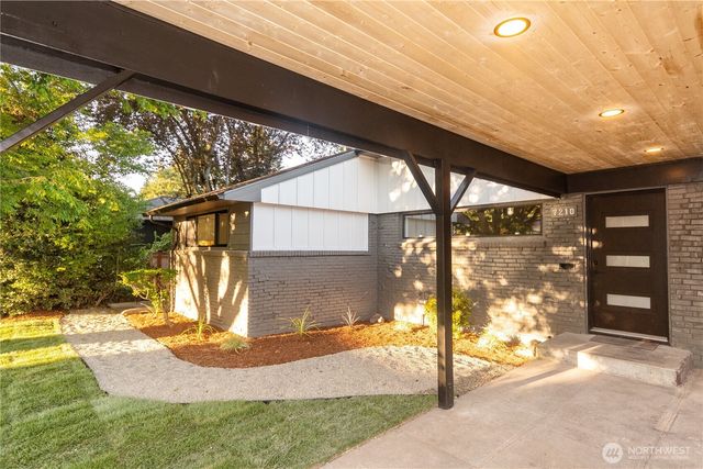 7210 Seward Park Avenue S, Seattle, WA 98118