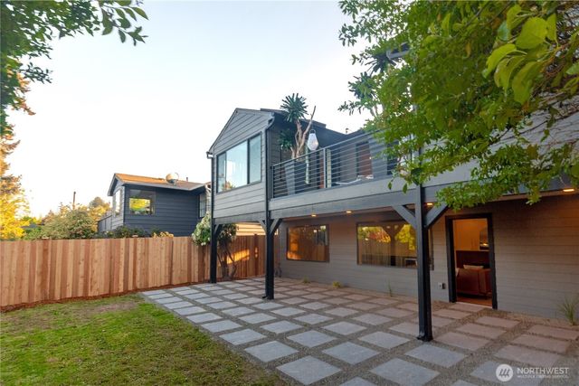 7210 Seward Park Avenue S, Seattle, WA 98118