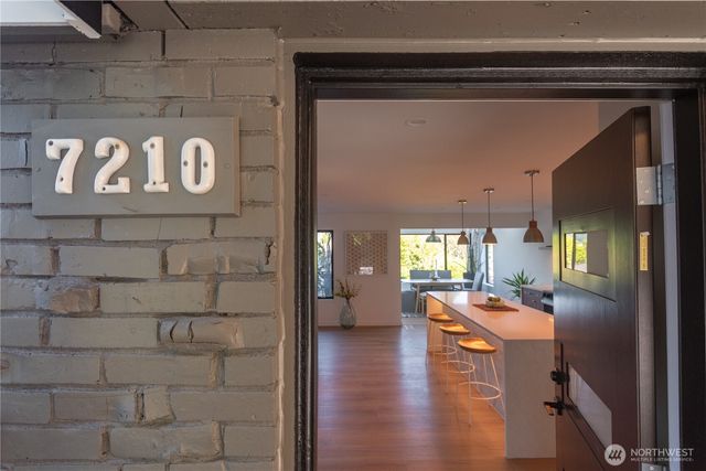 7210 Seward Park Avenue S, Seattle, WA 98118