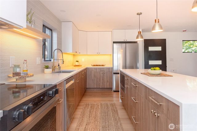 7210 Seward Park Avenue S, Seattle, WA 98118