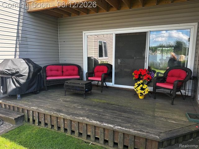 4932 Lake Point Drive, Waterford, MI 48329