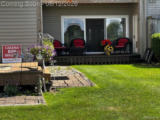 4932 Lake Point Drive, Waterford, MI 48329
