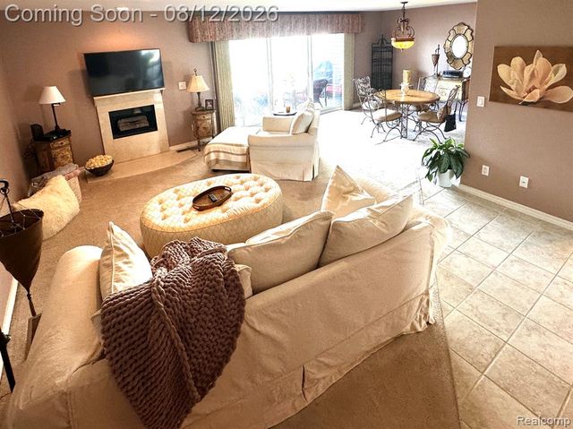 4932 Lake Point Drive, Waterford, MI 48329
