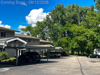 4932 Lake Point Drive, Waterford, MI 48329