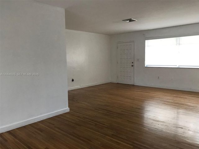 801 Albatross St, Miami Springs, FL 33166