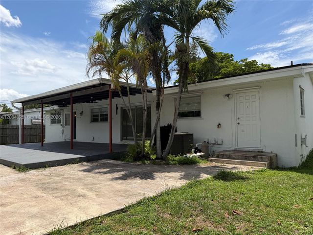 801 Albatross St, Miami Springs, FL 33166