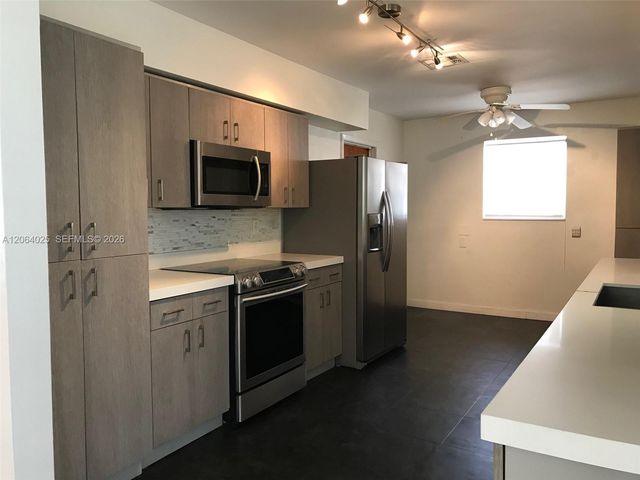 801 Albatross St, Miami Springs, FL 33166
