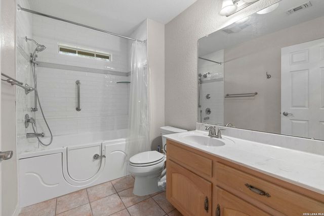 145 Schlamp Bay, Canyon Lake, TX 78133