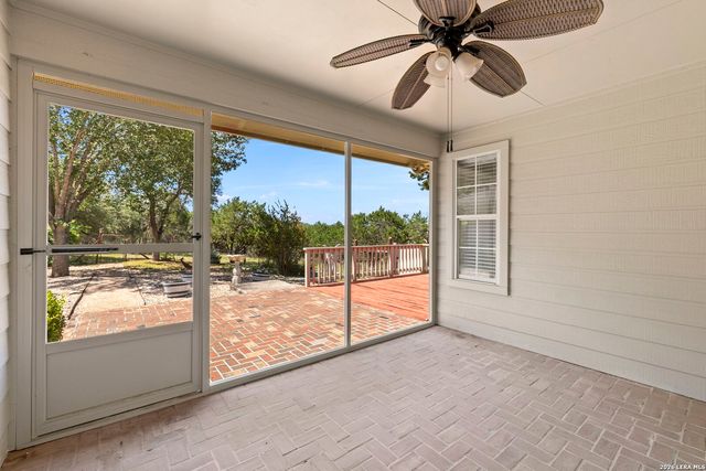 145 Schlamp Bay, Canyon Lake, TX 78133