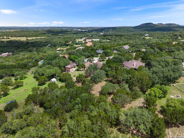 145 Schlamp Bay, Canyon Lake, TX 78133