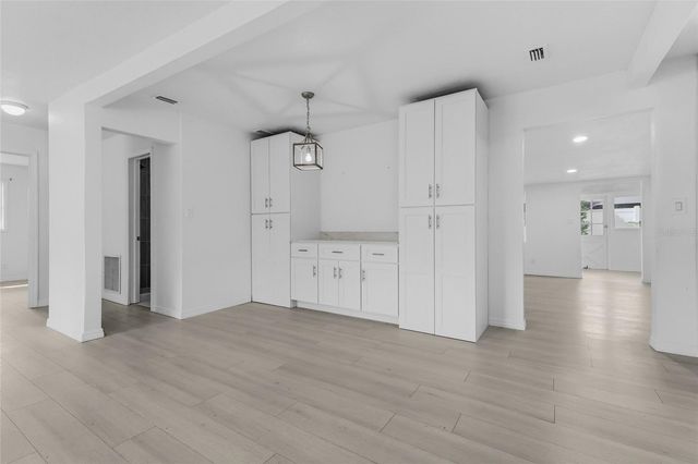 2901 POPLAR STREET, Sarasota, FL 34237