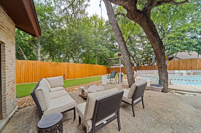 13038 HUNTERS BREEZE ST, San Antonio, TX 78230