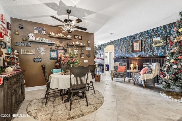 910 LAUREL VALLEY Drive, Orange Park, FL 32065