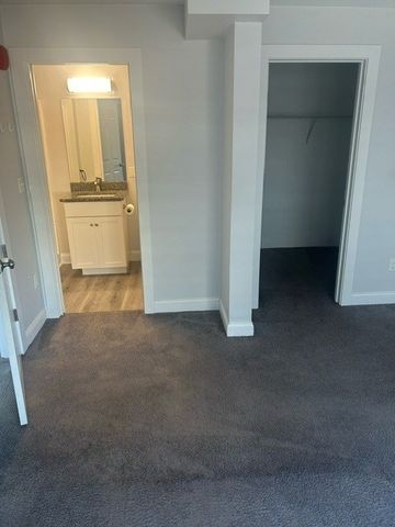 75 Wharf Street 202, Salem, MA 01970