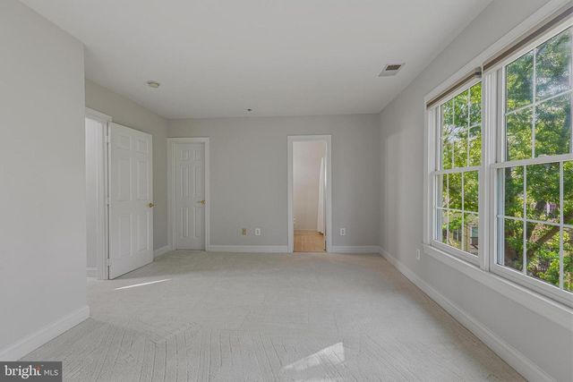 4138 TIMBER LOG WAY, Fairfax, VA 22030
