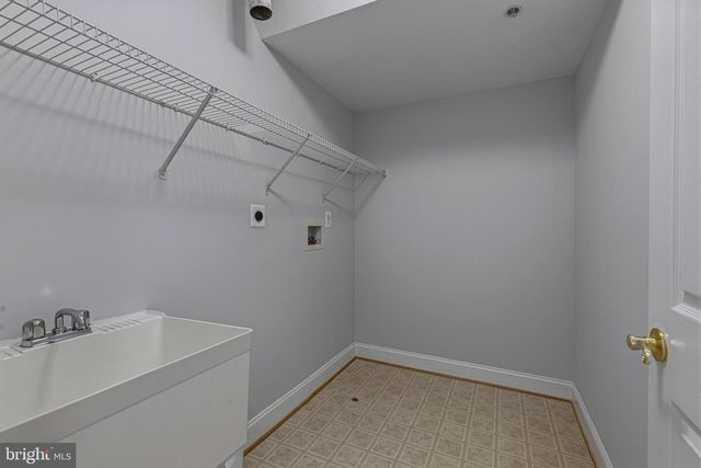 4138 TIMBER LOG WAY, Fairfax, VA 22030