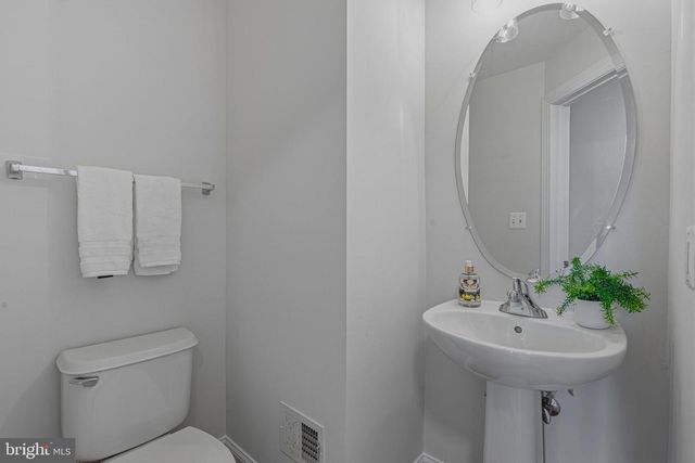 4138 TIMBER LOG WAY, Fairfax, VA 22030