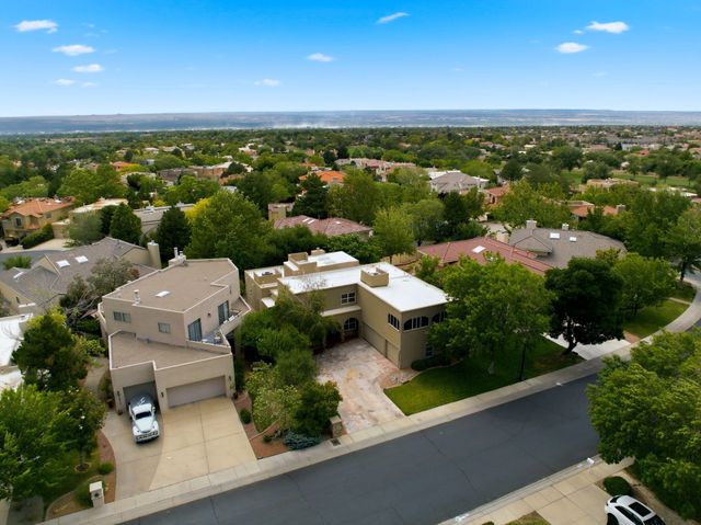 10608 Prestwick NE, Albuquerque, NM 87111