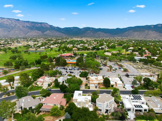 10608 Prestwick NE, Albuquerque, NM 87111