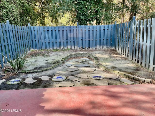 8 Battery Lane, Beaufort, SC 29902