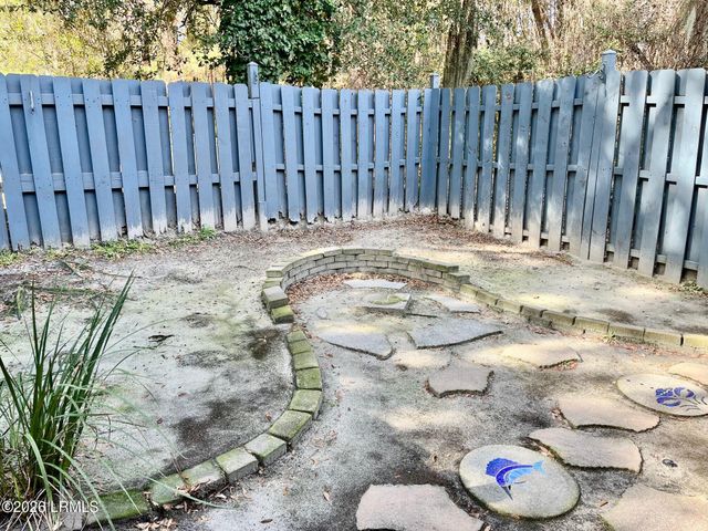 8 Battery Lane, Beaufort, SC 29902