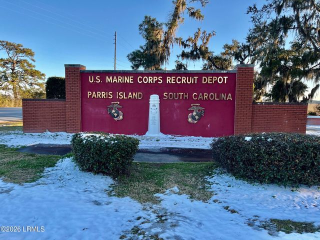 8 Battery Lane, Beaufort, SC 29902